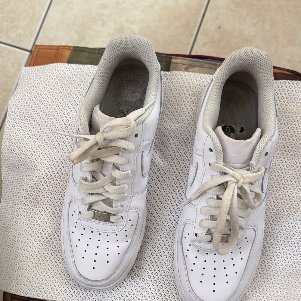 Nike Air Force 1 Low White good Condition Size 7.5 Men’s
